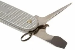 Victorinox Pioneer Alox Silver 0.8201.26 Couteau Suisse -Couteaux Soldes Boutique 5V0 8201 26 05 victorinox pioneer alox silver 5V0 8201 26 d5