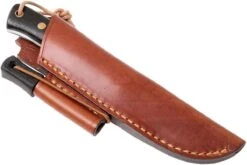 Casström Woodsman Knife Bog Oak, K720 Scandi Grind 10829 Avec Pierre à Feu 16 Casström Woodsman Knife Bog Oak, K720 Scandi Grind 10829 Avec Pierre à Feu -Couteaux Soldes Boutique CM10829 07 casstrom cm10829 07