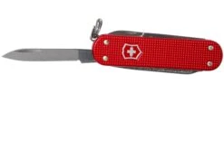 Victorinox Classic SD Alox Colours, Sweet Berry 0.6221.201G Couteau Suisse -Couteaux Soldes Boutique VT0 6221 201G 03 victorinox
