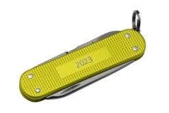 Victorinox Classic SD Alox Limited Edition 2023, 0.6221.L23 Electric Yellow, Couteau Suisse -Couteaux Soldes Boutique VT0 6221 L23 05 victorinox
