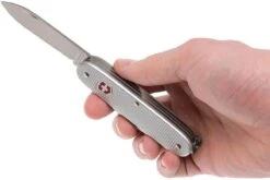 Victorinox Pioneer X Argent 0.8231.26 Couteau Suisse -Couteaux Soldes Boutique VT0 8231 26 06 victorinox pioneer x vt0 8231 26 06