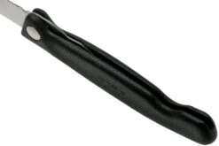 Victorinox SwissClassic Couteau à Légumes Pliant Dentelé Noir, 6.7833.FB 13 Victorinox SwissClassic Couteau à Légumes Pliant Dentelé Noir, 6.7833.FB -Couteaux Soldes Boutique VT6 7833 FB 05 victorinox